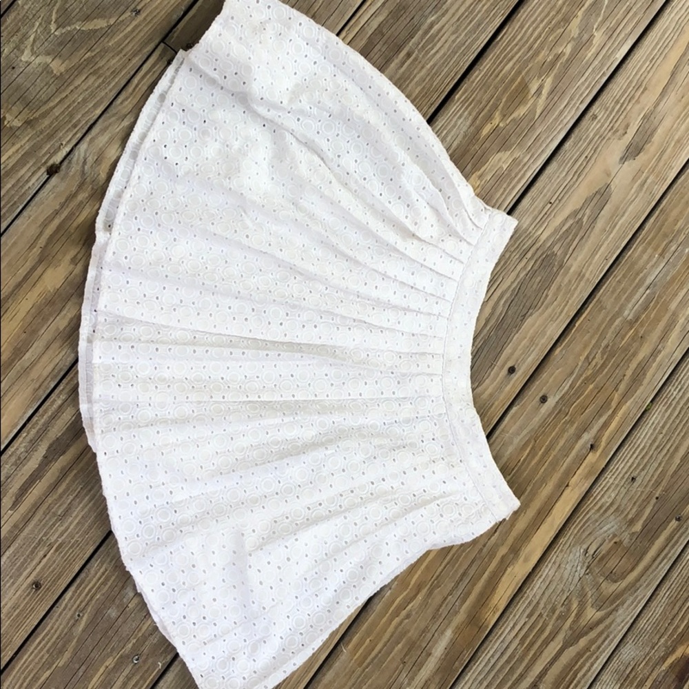 White Abercrombie and Fitch skirt